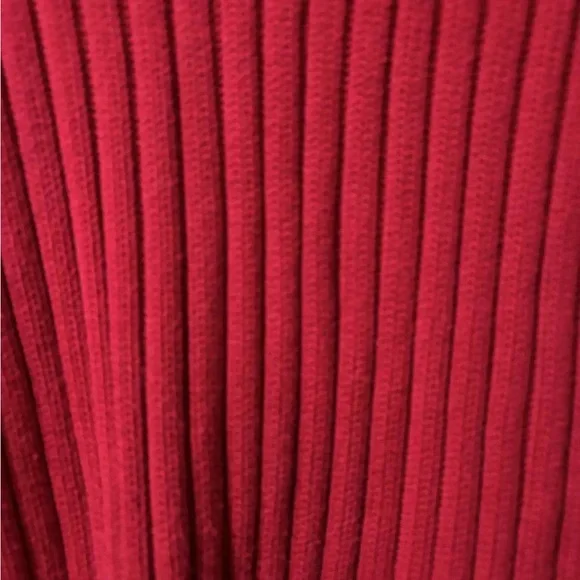 Sweater - Picture 6 of 7